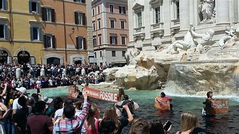fake news fontana di trevi